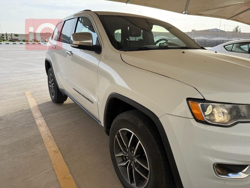 جيب جراند شيروكي